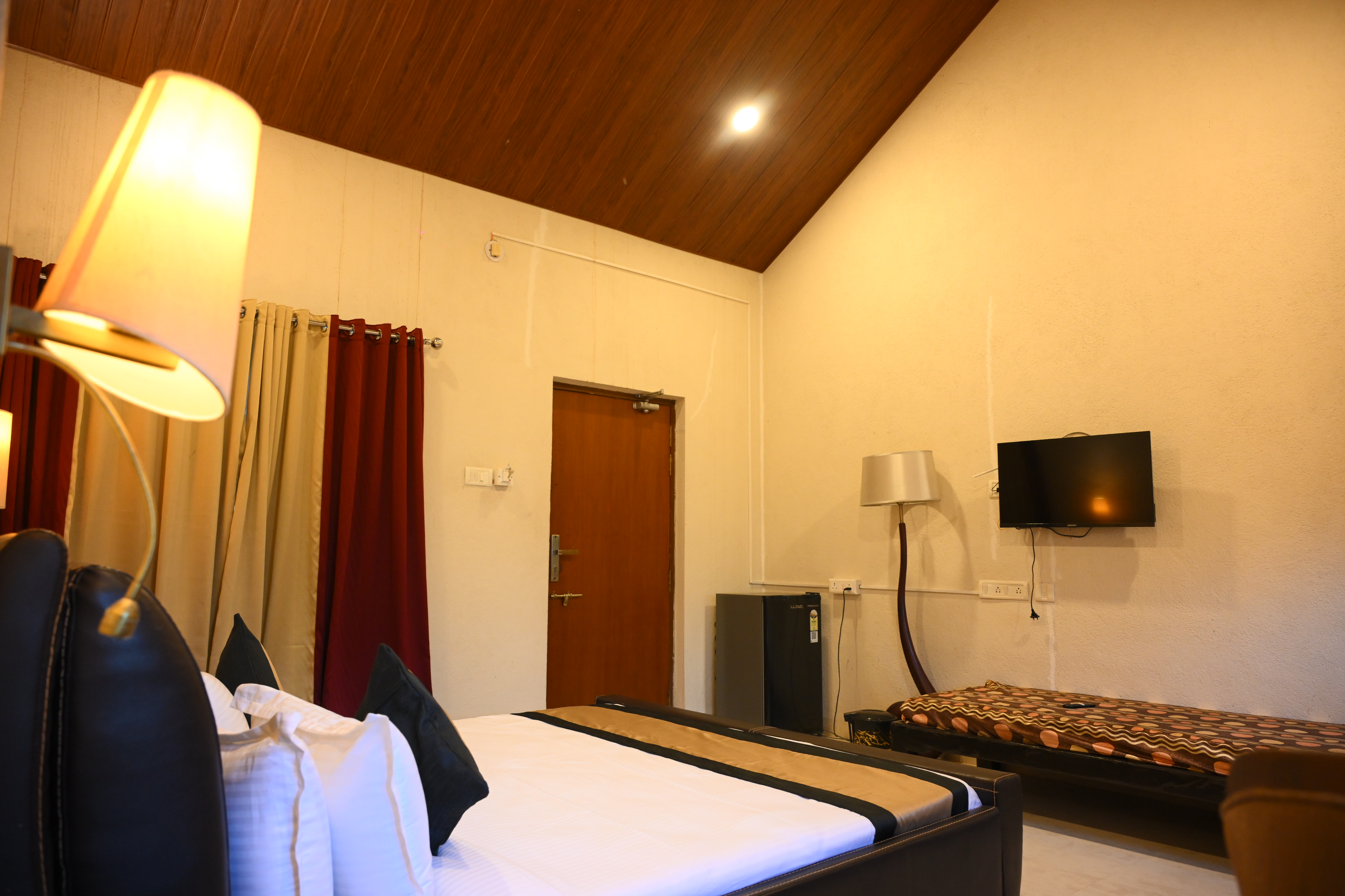 Ambodi Guthu gallery photo 5